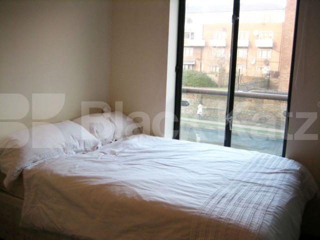 			Rarely Available!!!, 2 Bedroom, 1 bath, 1 reception Apartment			 Ice Wharf, New Wharf Road, Kings Cross